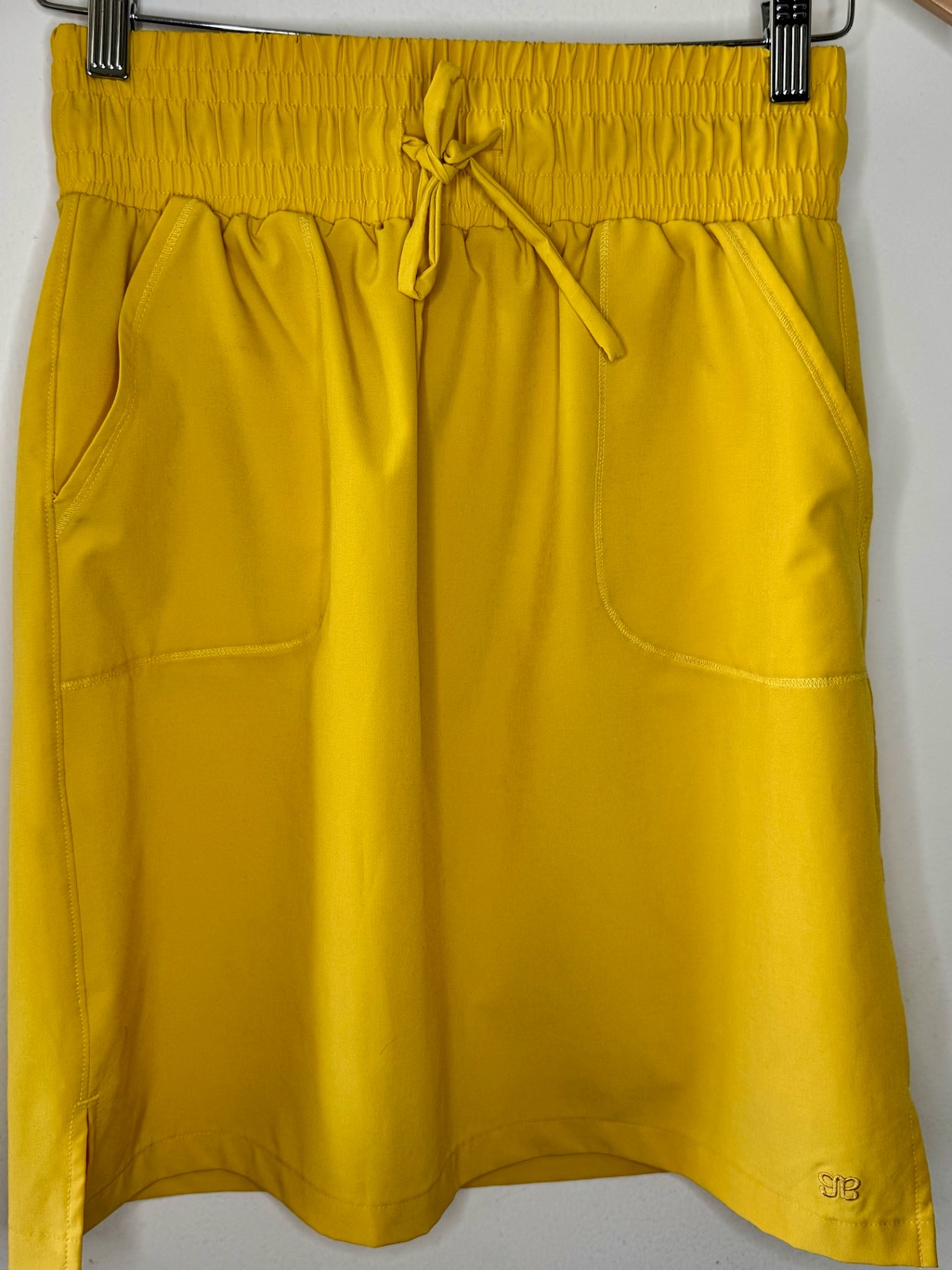 Albion Fit Away Yellow Activewear Skirt Women’s Small Pockets Outdoors Quick Dry